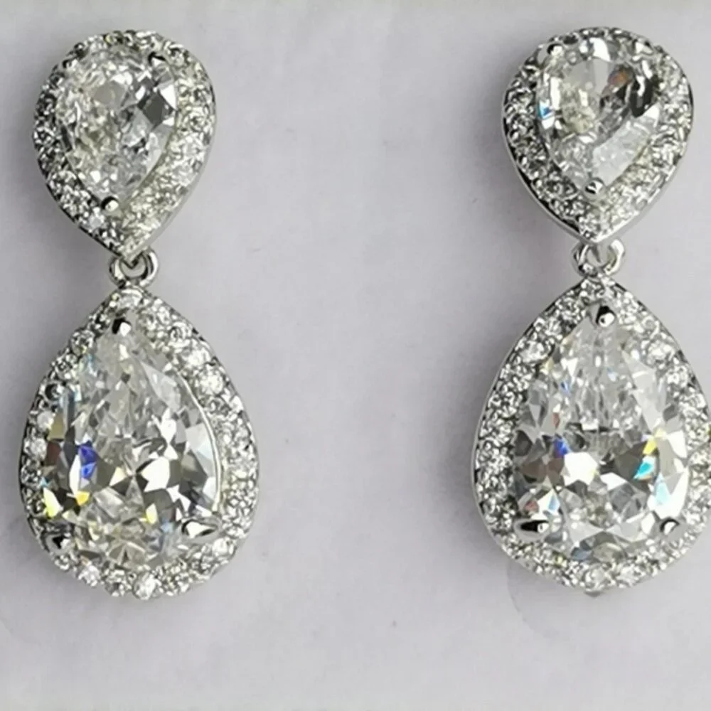 Gala CZ drops Earrings 14k white gold overlay 🆕